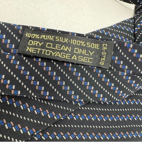 Giorgio Armani Cravatte Tie Men's Black & Blue Geometric 100% Silk Necktie - Picture 3 of 5